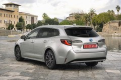 Toyota Corolla 2018 familiar foto 5