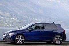 Volkswagen Golf 2020 8 hatchback foto 2