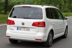 Volkswagen Touran 2010 foto attēls 4