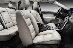 Volvo V70 2011 interior, leather upholstery