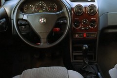 Alfa Romeo 145 1999 Interior - panel de instrumentos, asiento del conductor