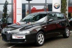 Alfa Romeo 147 1.9 JTD (115) 5 porte Distinctive (05/2005 - 06
