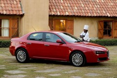 Alfa Romeo 159 sedana foto attēls 18