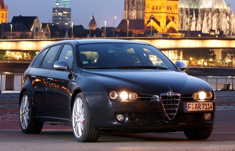 Alfa Romeo 159 2008 Estate car (2008 - 2012) reviews, technical