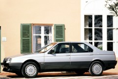 Alfa Romeo 164 sedana foto attēls 4