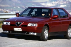 Alfa Romeo 164 sedana foto attēls 13
