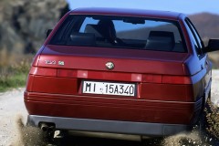 Alfa Romeo 164 sedana foto attēls 14