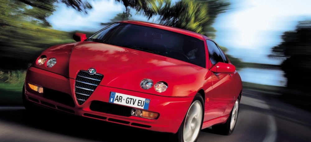 Alfa Romeo GTV 2003 foto attēls