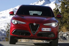 Alfa Romeo Stelvio 2017 photo image 2