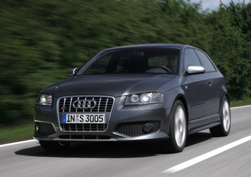 Audi S3 2006 foto attēls