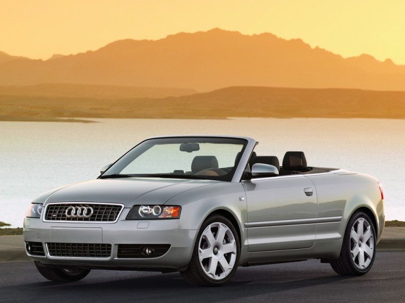 Audi S4 2004 photo image