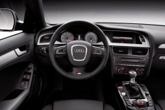 Audi S4 2008 universāla foto attēls 4