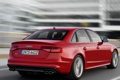 Audi S4 2011 sedana foto attēls 3