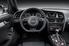 Audi S4 2011 sedana foto attēls 13