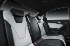 Audi S4 2011 estate car photo image 4