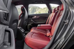 Audi S4 2019 universāla foto attēls 9