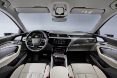 Audi e-tron 2018 foto attēls 5