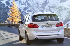 BMW 2 sērijas 2018 Active Tourer minivena foto attēls 6
