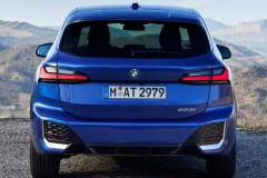 BMW 2 serie 2021 U06 minivan foto 6