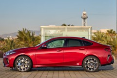 BMW 2 serie 2024 F74 coupe foto 3