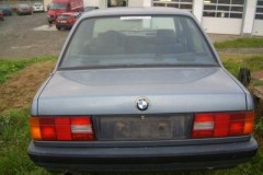 BMW 3 sērijas E30 sedana foto attēls 7