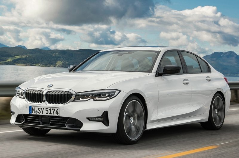 BMW 3 sērija 2018 foto attēls