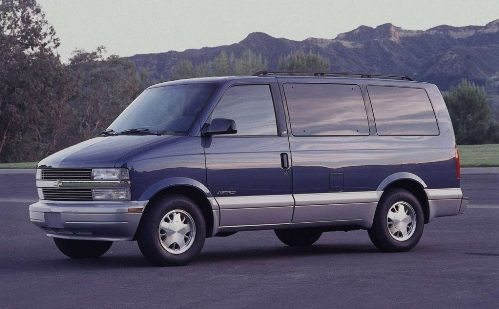 Chevrolet Astro 1995 1995 4.3 benzīns (1995 2005) tehniskie dati, cenas