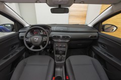 Dacia Sandero 2020 hečbeka foto attēls 8