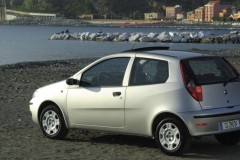 Fiat Punto 3 door hatchback photo image 3