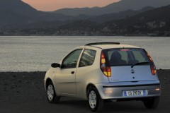 Fiat Punto 3 door hatchback photo image 5