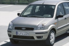 Ford Fusion 2002 photo image 7