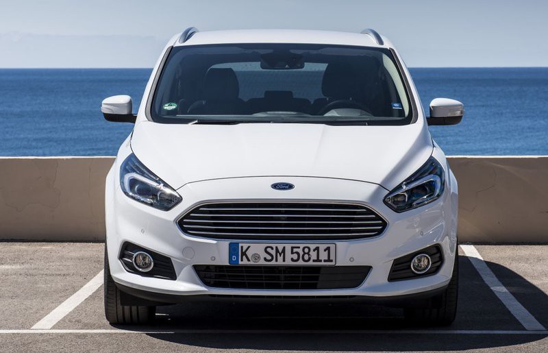Ford S-Max 2015 (2015 - 2018) reviews, technical data, prices