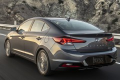 Hyundai Elantra 2018 sedan foto 7