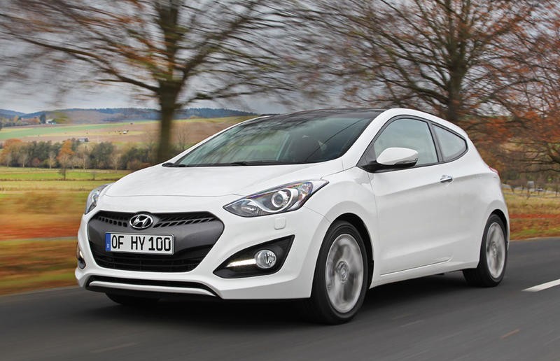 Hyundai i30 2013 foto attēls