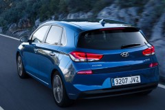 Hyundai i30 2016 hečbeka foto attēls 5