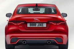 Jaguar XE 2019 foto attēls 11