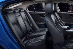 Jaguar XE 2020 photo image 4
