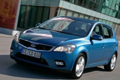 Kia Ceed 2010 hečbeka foto attēls 1