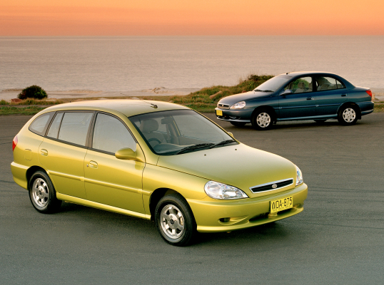  Kia RIO 2000 Hatchback (2000 - 2003) opiniones, datos técnicos, precios