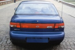 Kia Sephia 1995 sedana foto attēls 4