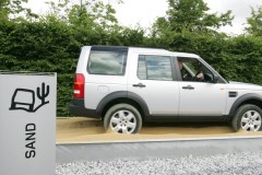 Land Rover Discovery 2004 3 foto attēls 5