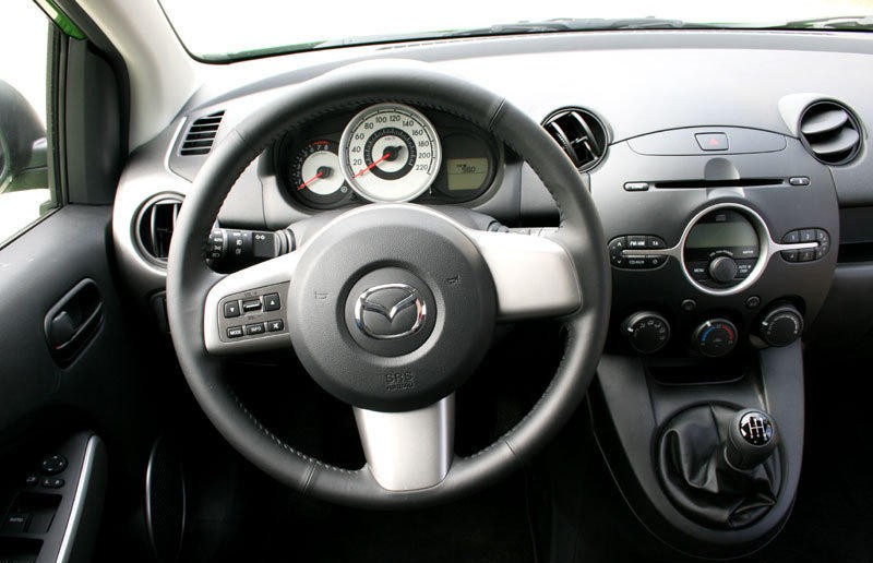  Mazda 2 2007 (2007 - 2010) opiniones, especificaciones técnicos, precios