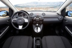 Mazda 2 2010 foto attēls 12