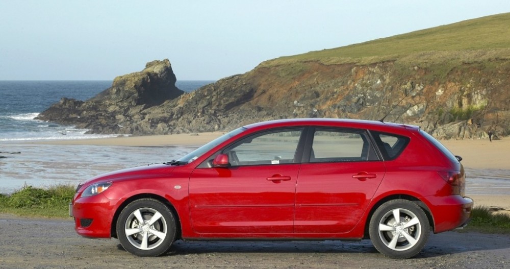Mazda 3 2003 Hatchback (2003 - 2006) reviews, technical data, prices