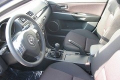 Mazda 3 2006 hečbeka vadītāja vieta, salons