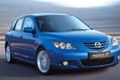 Zila Mazda 3 2006 hečbeka priekšpuse