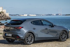 Mazda 3 2019 hečbeka foto attēls 15