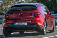 Mazda 3 2019 hečbeka foto attēls 5