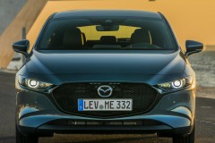 Mazda 3 2019 hečbeka foto attēls 9