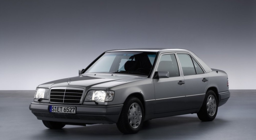 policy slave Subordinate Mercedes E class Sedan 1993 - 1995 reviews, technical data, prices